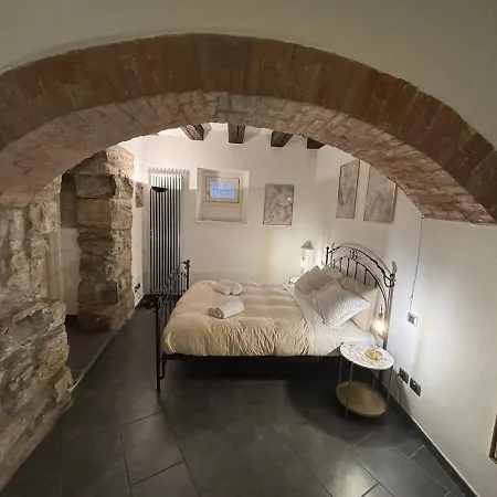 Medieval Atmosphere * ברגמו